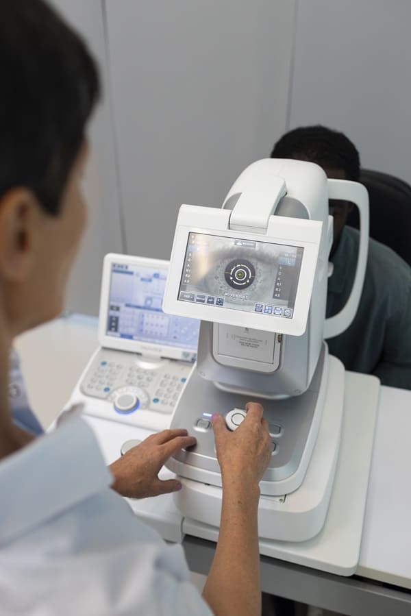 tomografia-ocular-oct-san-pedro-sula.jpg